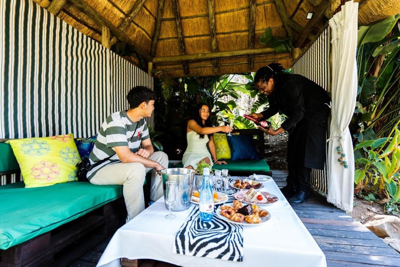 Hakunamatata Lodge & Health Spa/ Wedding & Conference Venue มัลเดอร์สดริฟต์ ภายนอก รูปภาพ