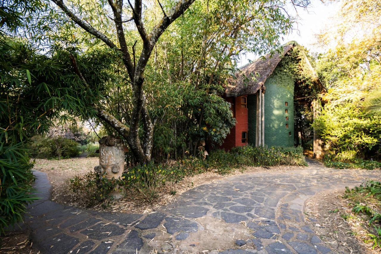 Hakunamatata Lodge & Health Spa/ Wedding & Conference Venue มัลเดอร์สดริฟต์ ภายนอก รูปภาพ