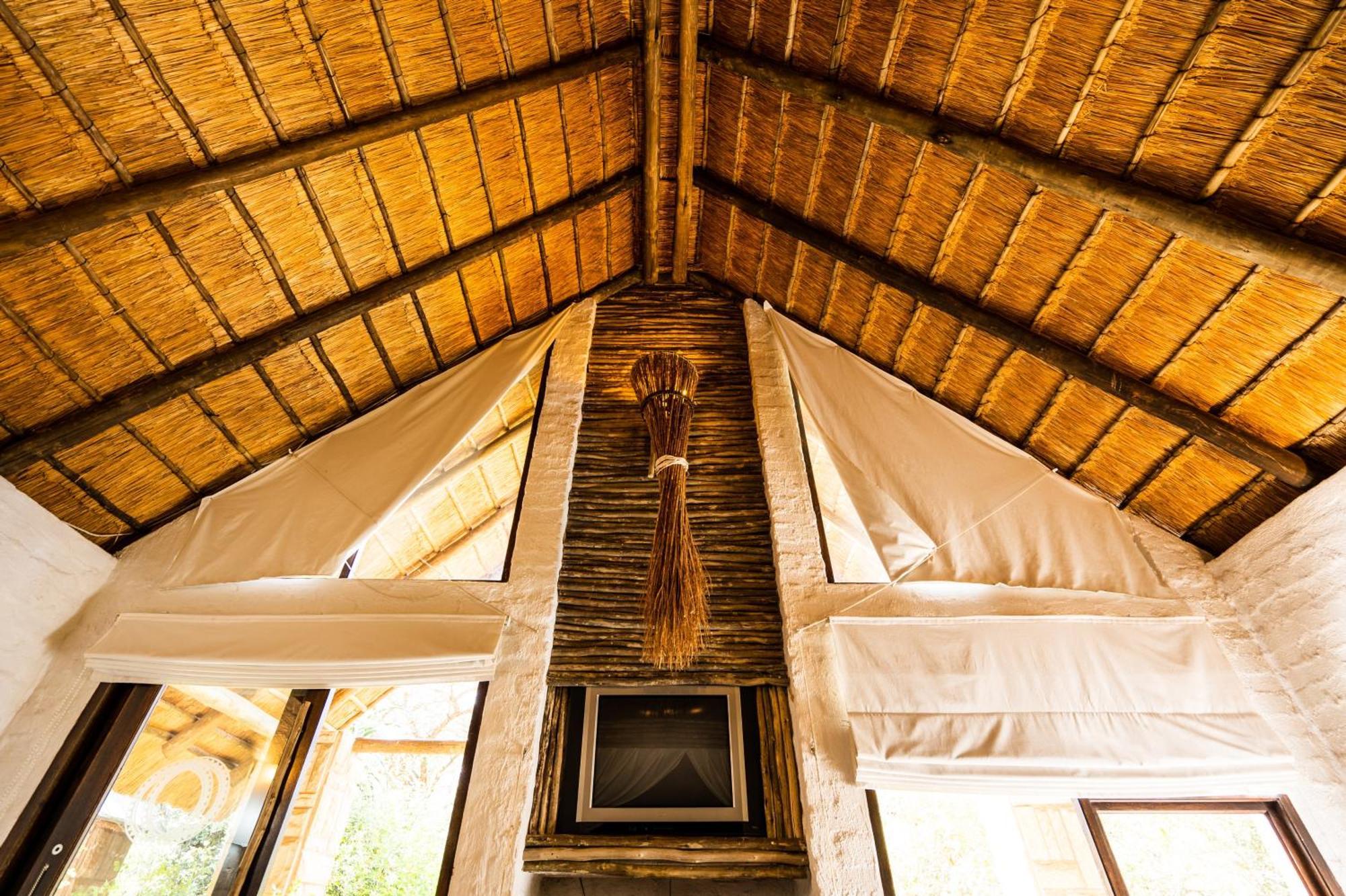 Hakunamatata Lodge & Health Spa/ Wedding & Conference Venue มัลเดอร์สดริฟต์ ภายนอก รูปภาพ